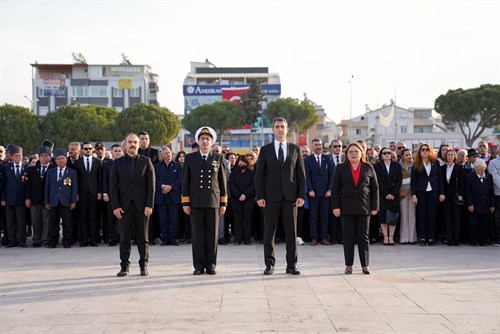 10 Kasım Atatürk’ü Anma Günü Çelenk Sunma Töreni gerçekleştirildi.(10.11.2024)