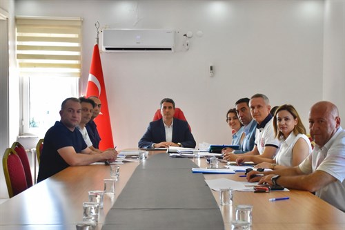 İlçe Kaymakamımız Sayın Can Kazım Kuruca başkanlığında İlçe Sportif Turizm Kurulu Toplantısı gerçekleştirildi.(18.06.2025-1)
